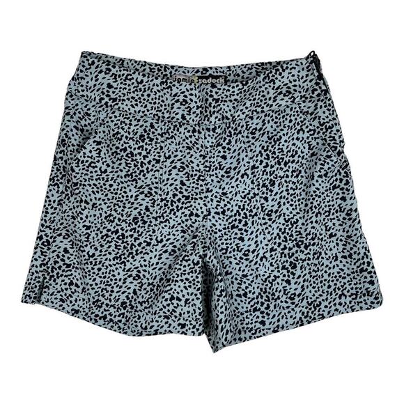 Jamie Sadock Skinnylicious Size Zip Blue & Black Animal Print Golf Shorts Size 8 - Picture 1 of 8